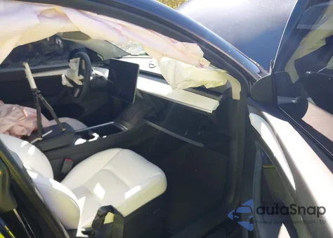 2023 Tesla Model Y Awd/Long Range Dual Motor All-Wheel Drive из США, поврежденный, VIN 7SAYGAEE1PF911557